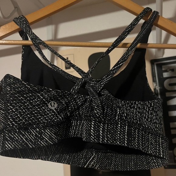 Lululemon Black and white sports bra - Picture 2 of 3